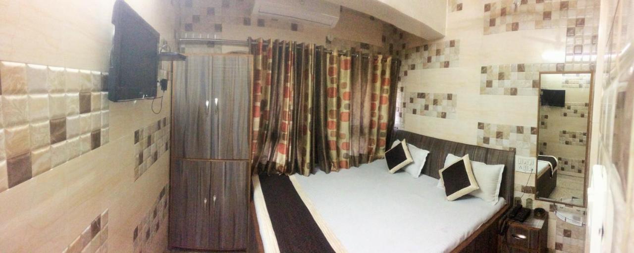 Ajanta Hotel 100 Mtrs Railway Station & 400 Mtrs Dargah Аджмер Экстерьер фото
